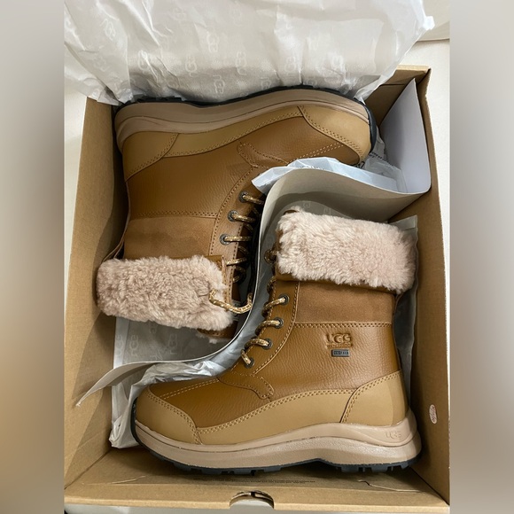 New in Box UGG Zaylee Women Boots CHE Size 7 Waterproof - Picture 10 of 13